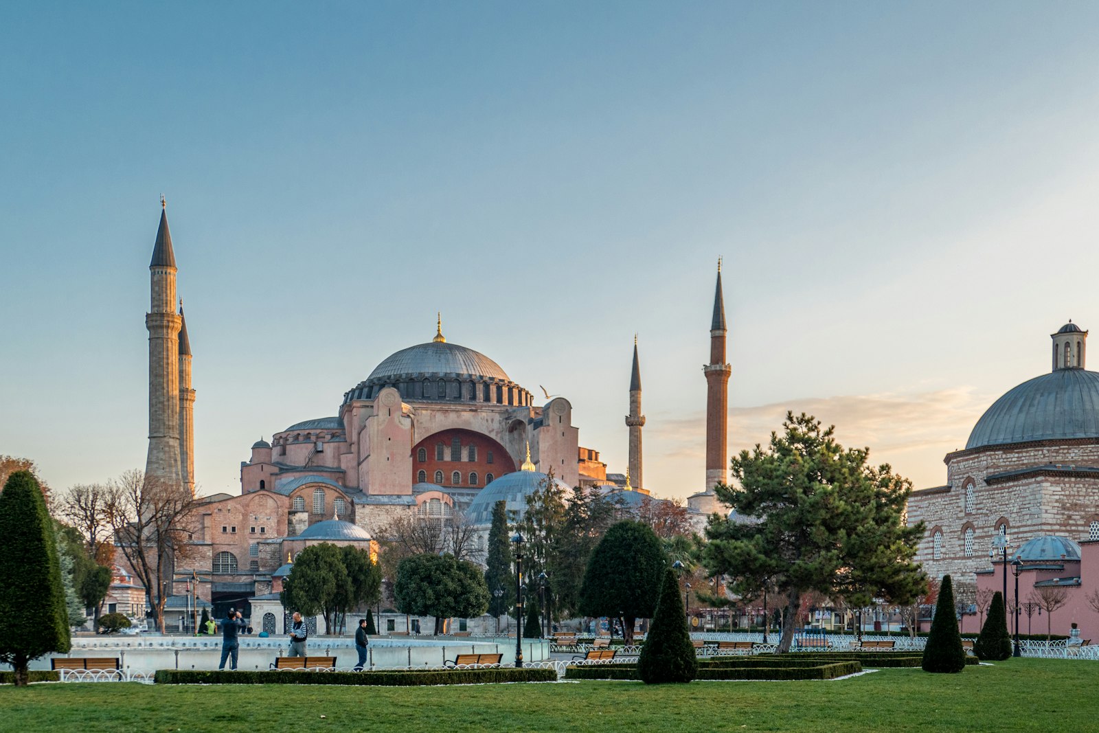 Guide to Exploring the Magic of Istanbul and Beyond